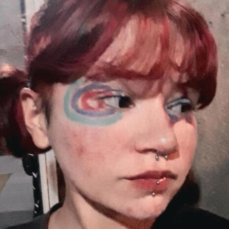 oii, eu sou errii faço arte no geral e gosto mt de estrelas